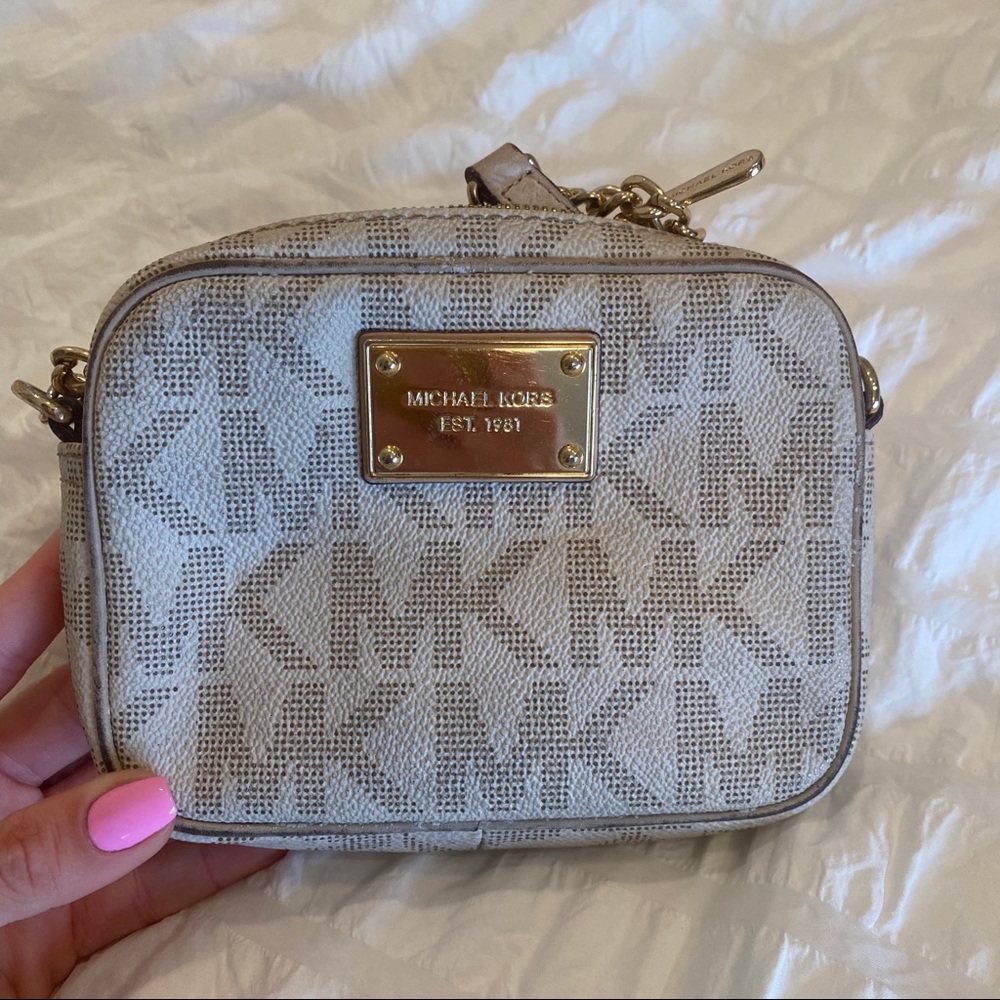Michael Kors Crossbody